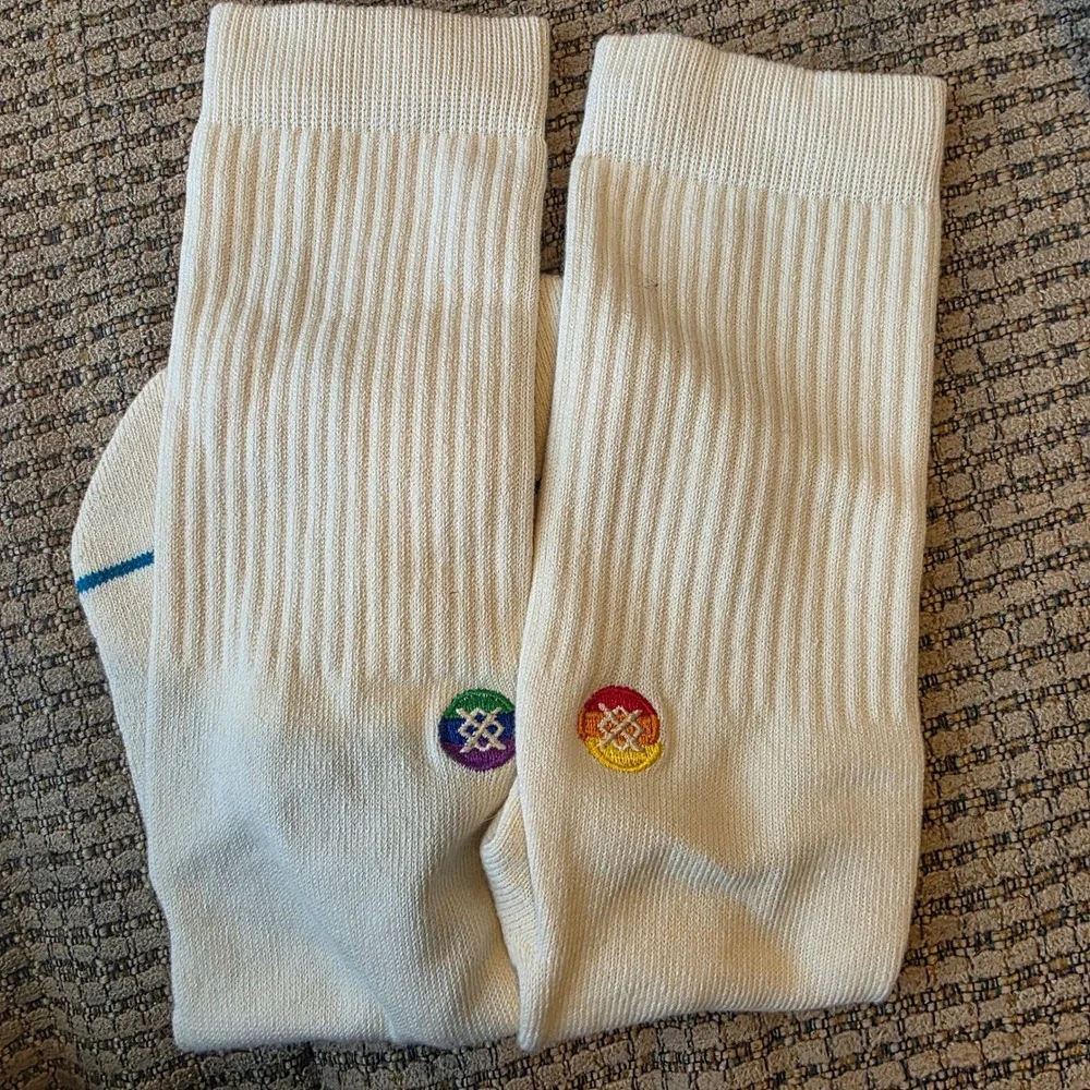Stance Crew Socks Off White Ribbed Knit Rainbow Logo Large NEW